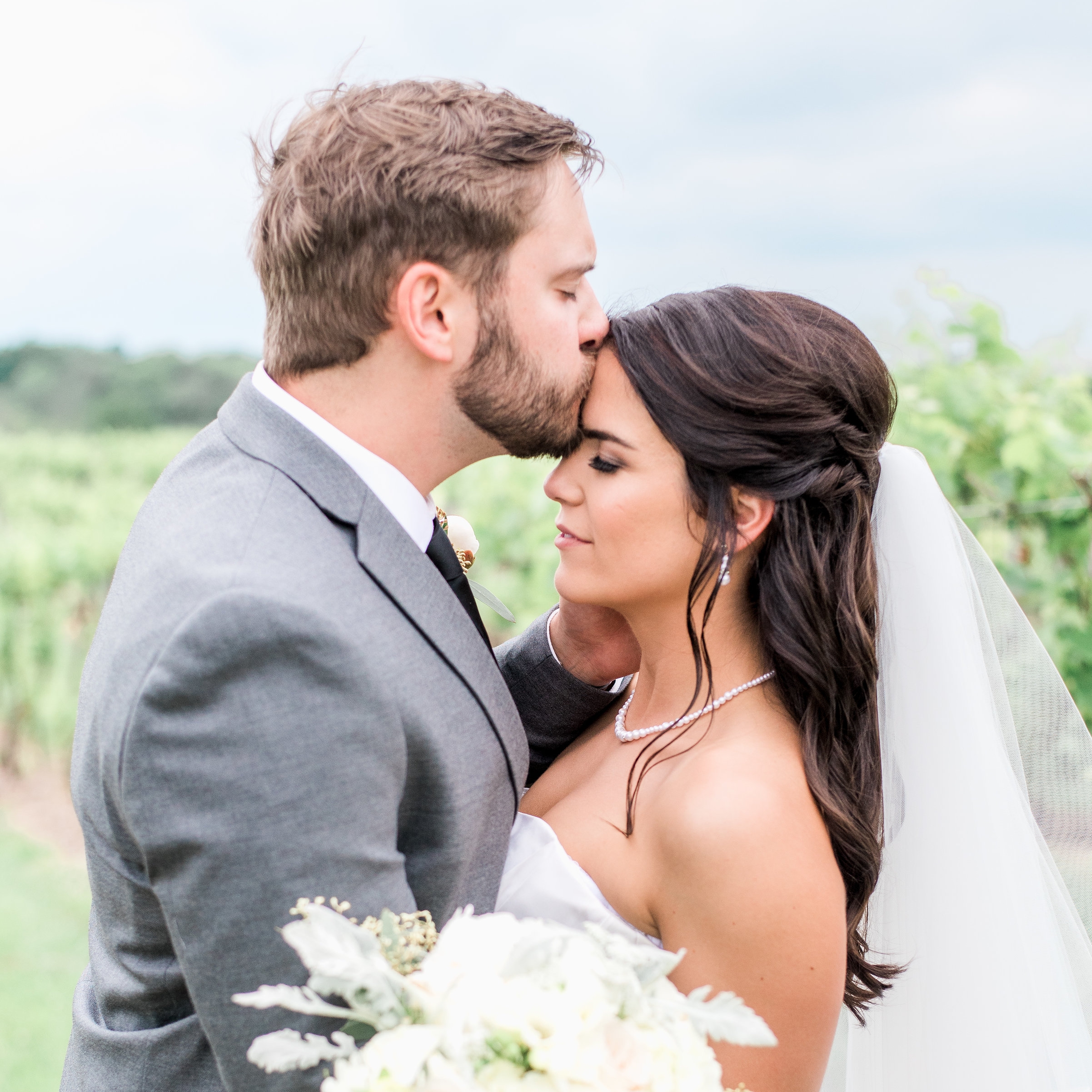 Claudia + Zach's Wedding | Vinoklet Winery | Cincinnati, OH